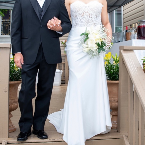 Pronovias Wedding dress - Picture 4 of 5